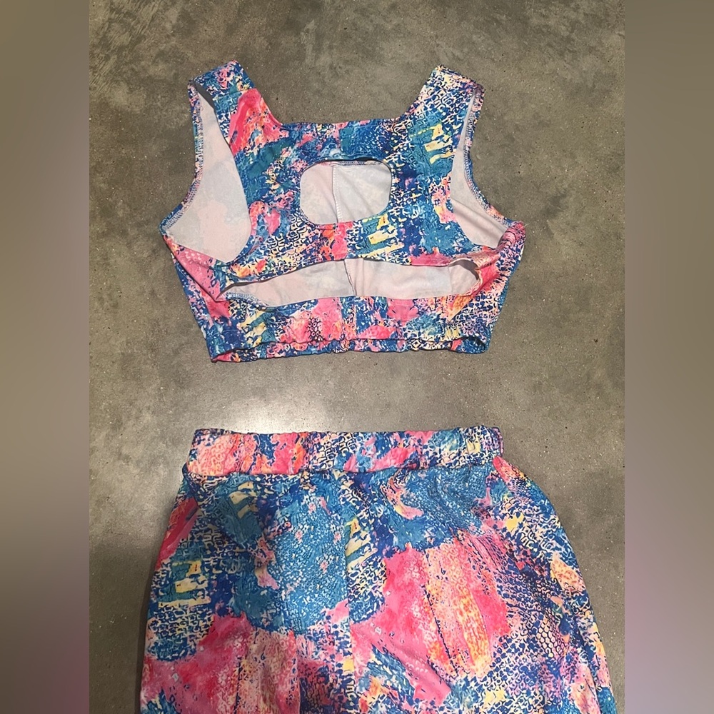 Colorful Abstract Print Activewear Set - Picture 4 of 5